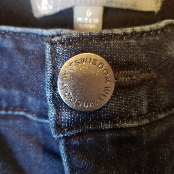 WIT & WISDOM JEANS SIZE 6 - Picture 4 of 7